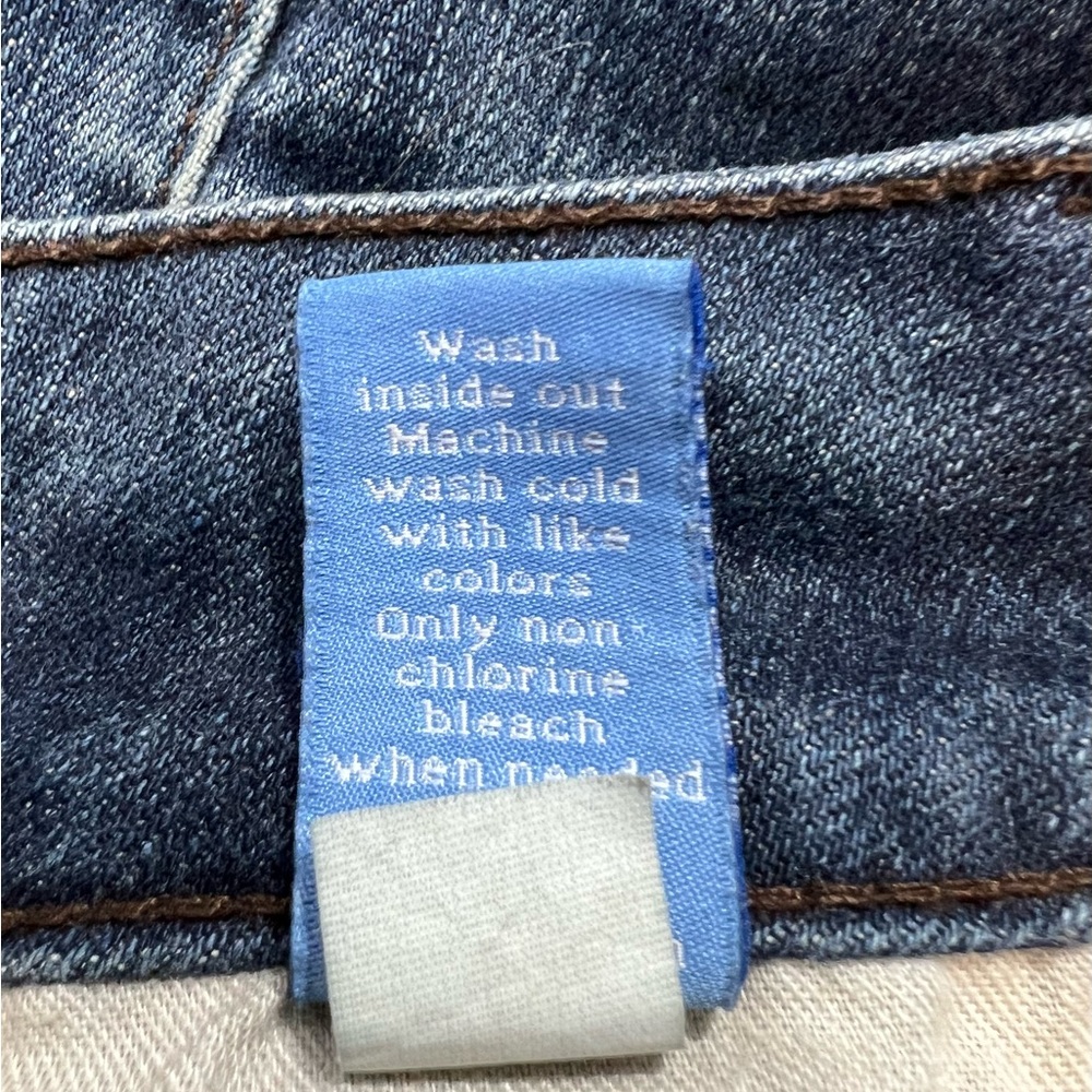 Simply Vera Wang Women's Straight Leg Dark Wash Capri Jeans Size 12P - Picture 11 of 12